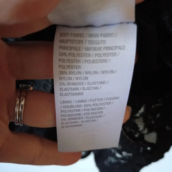 Susan Graver Black Lace Sleeveless Top Size Small - Picture 16 of 16